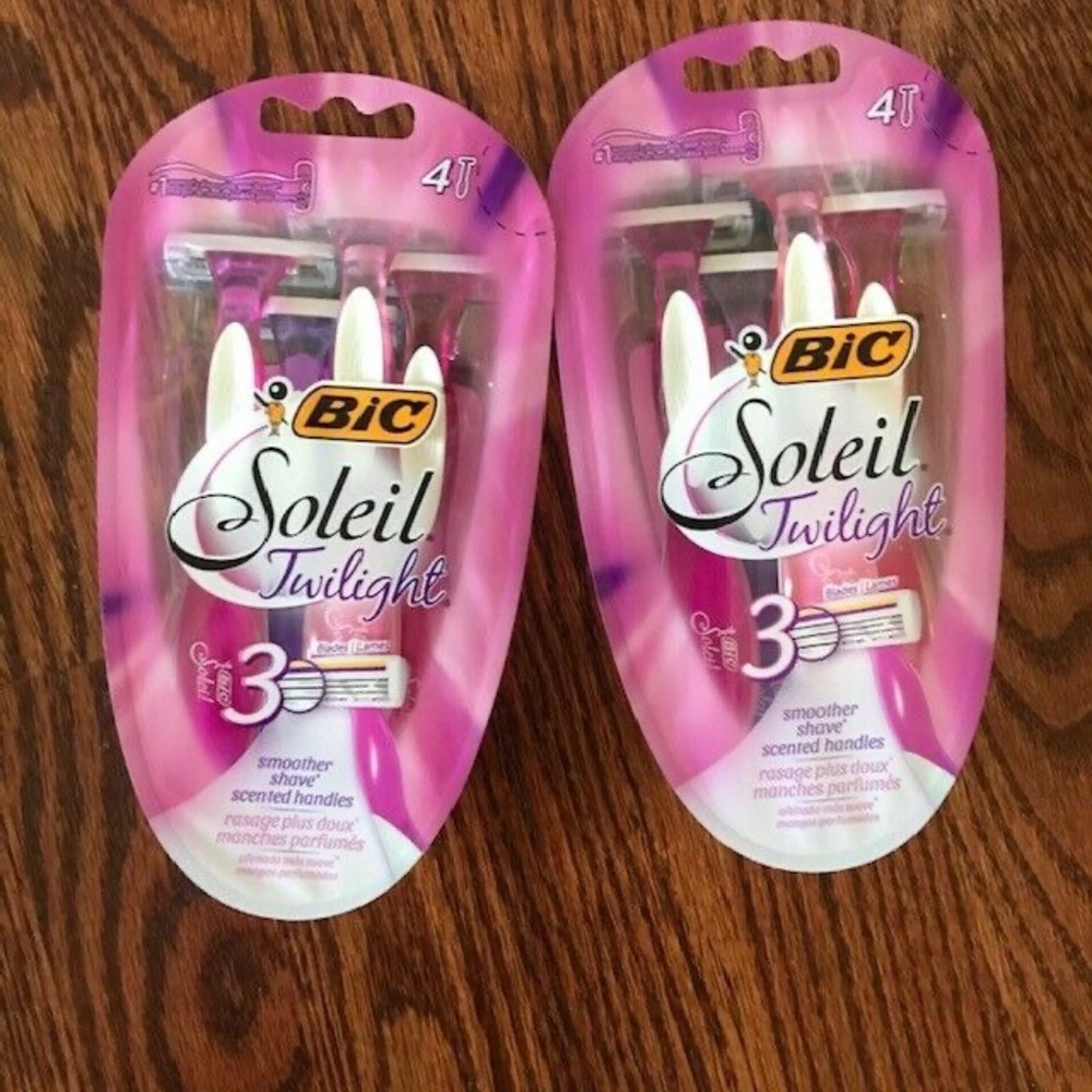 Lot 2 Bic Soleil Twilight Disposable Razor Triple Blade for Women 8 Razors Total